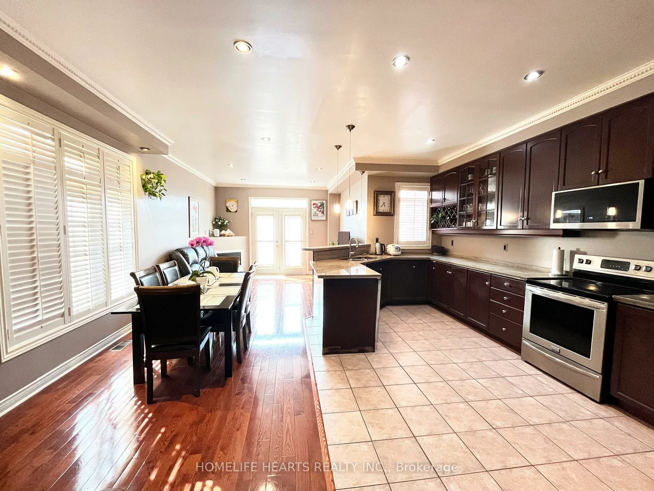 516, Lumberton, Hurontario, Mississauga
