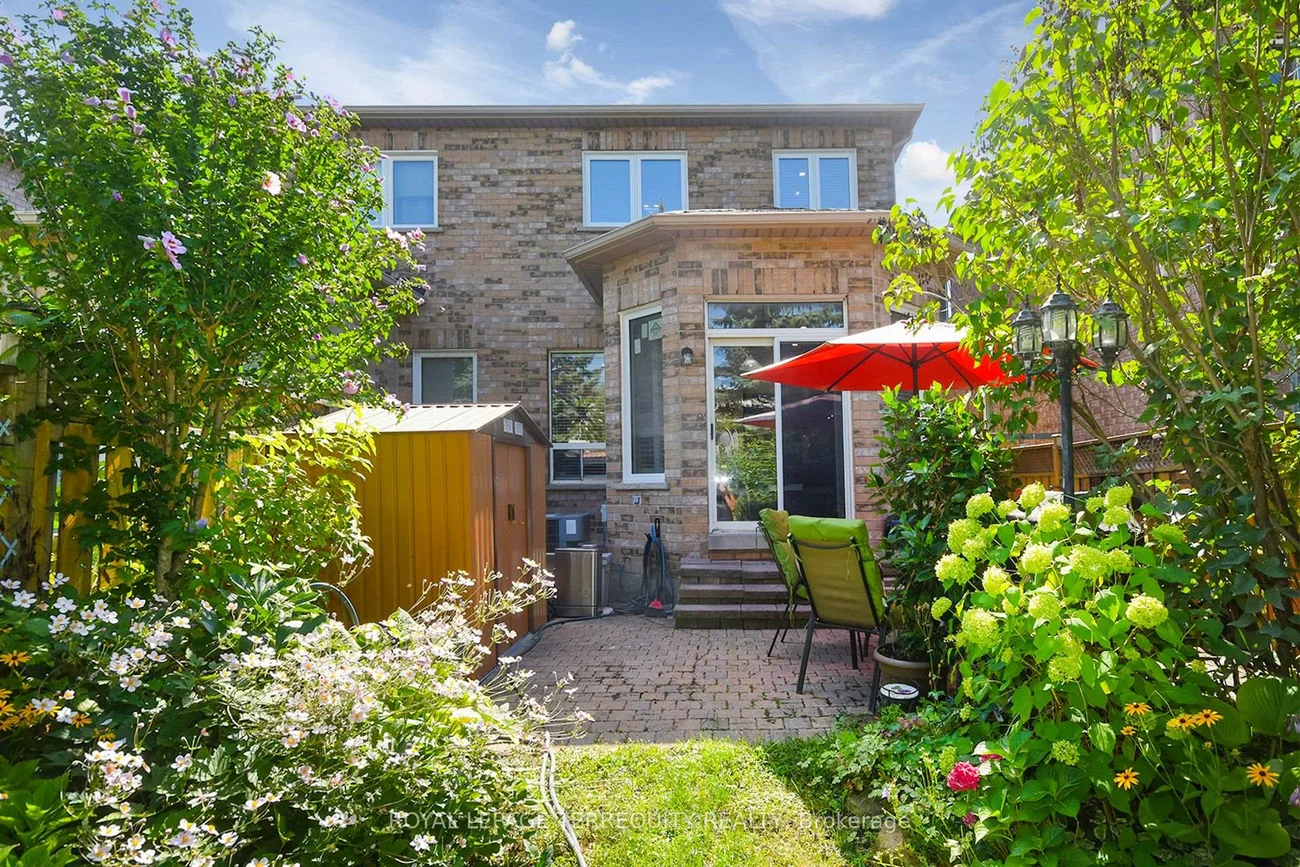 902, Ledbury, East Credit, Mississauga