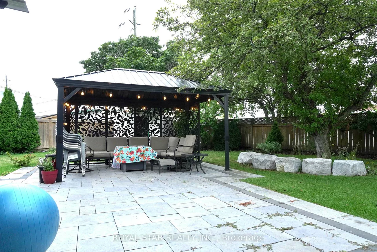 27, Matlock, Streetsville, Mississauga