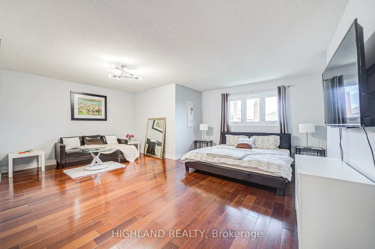 4781, Crystal Rose, East Credit, Mississauga