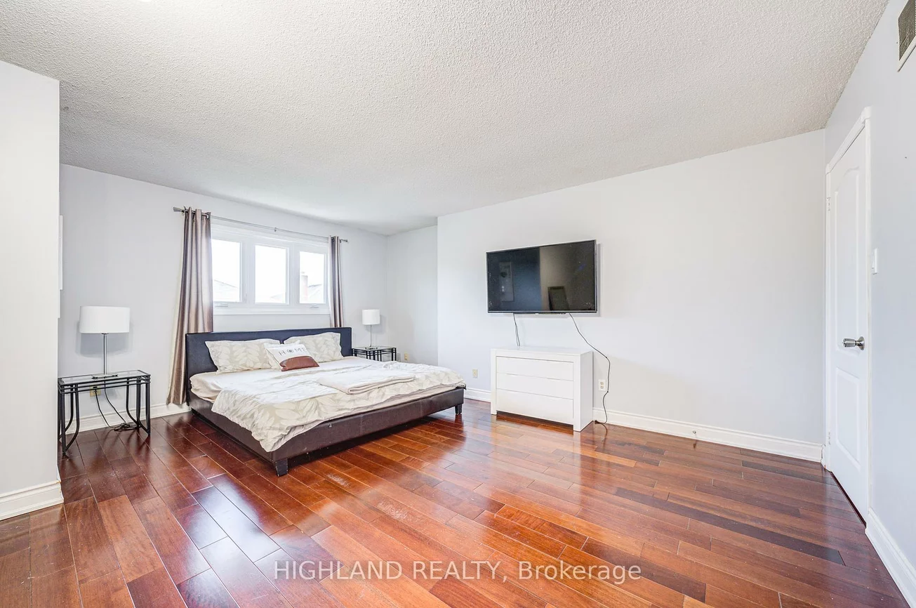 4781, Crystal Rose, East Credit, Mississauga