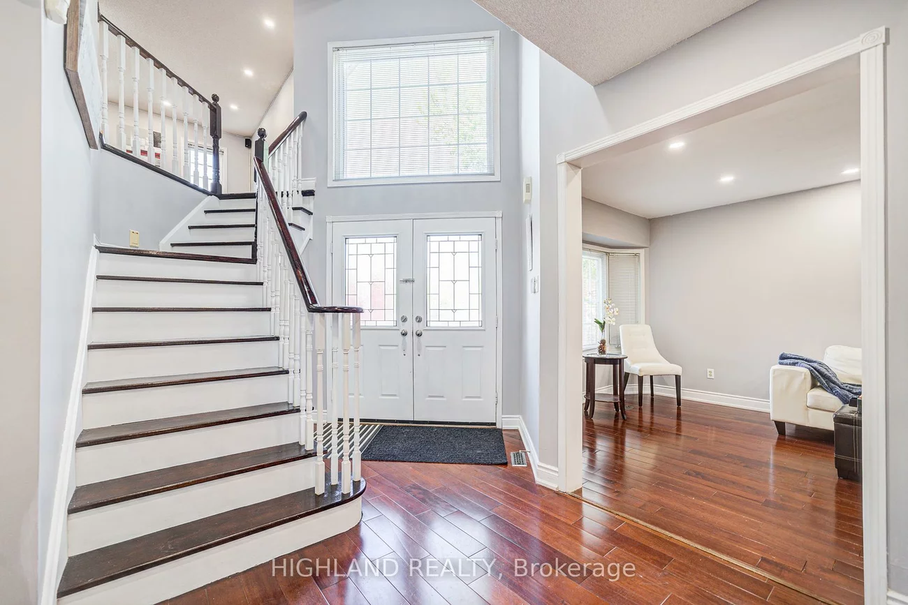 4781, Crystal Rose, East Credit, Mississauga