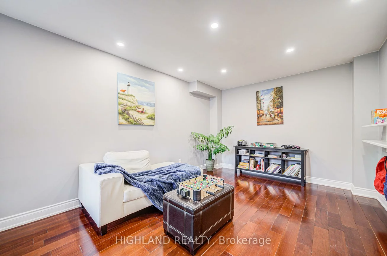 4781, Crystal Rose, East Credit, Mississauga