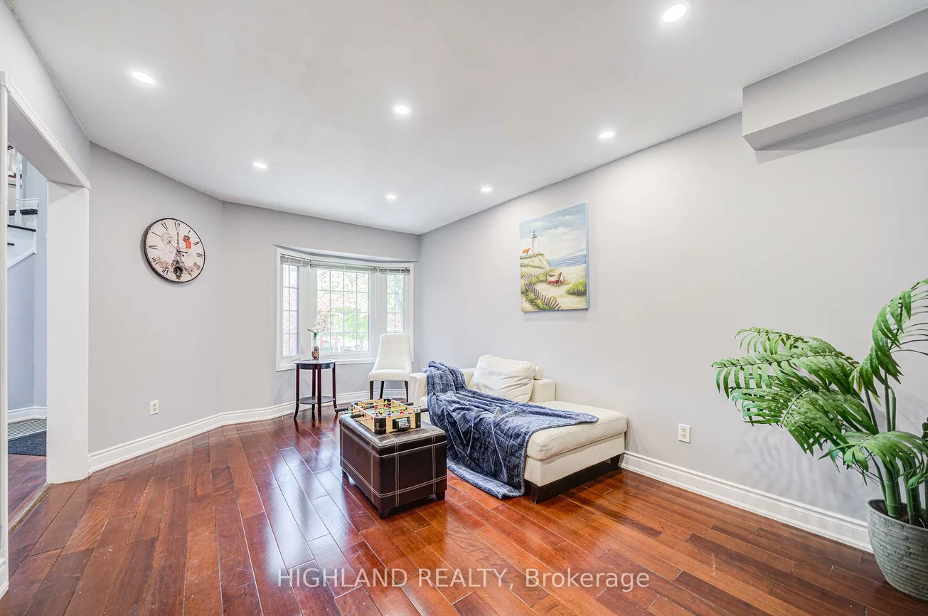 4781, Crystal Rose, East Credit, Mississauga