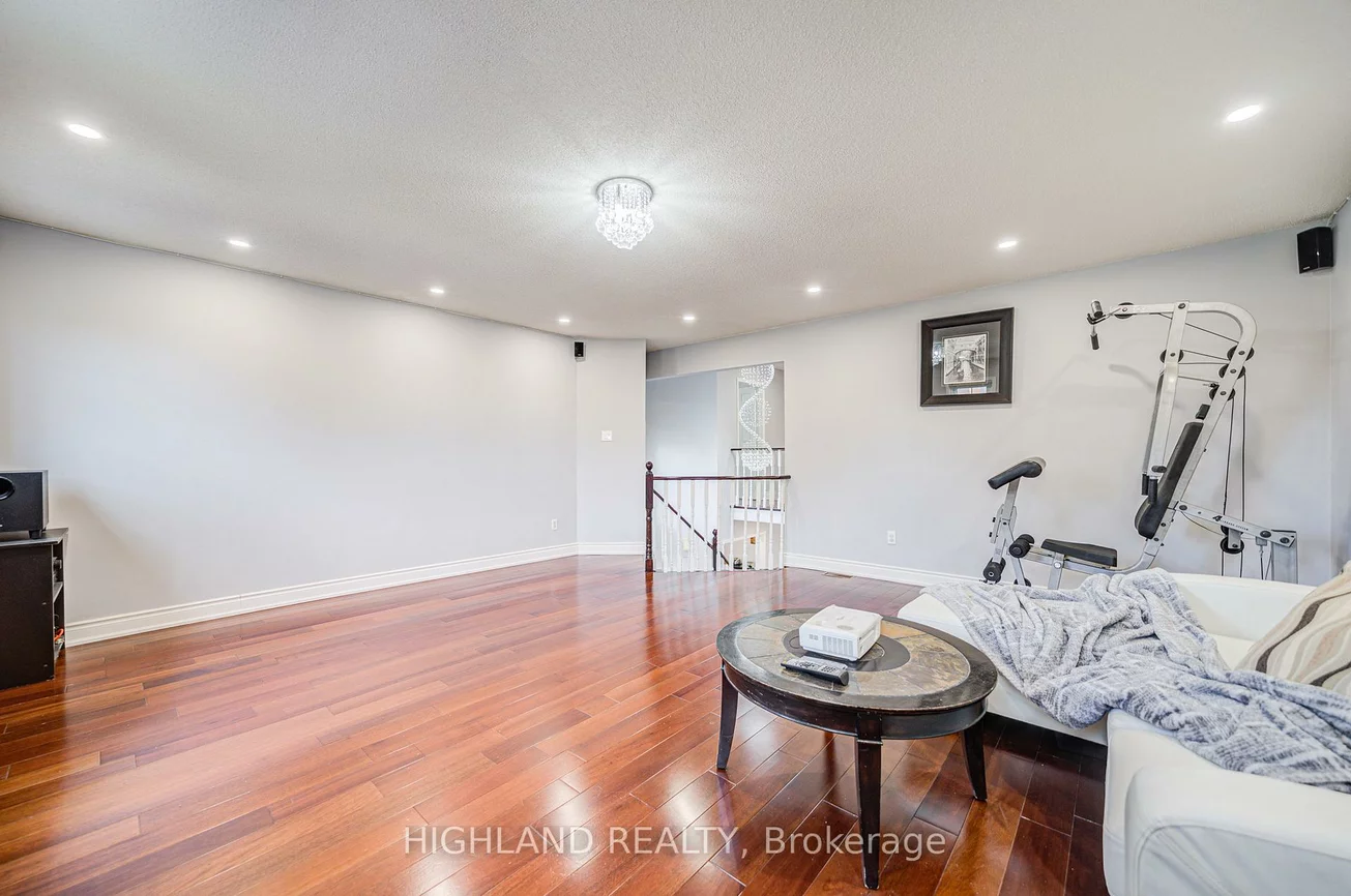 4781, Crystal Rose, East Credit, Mississauga