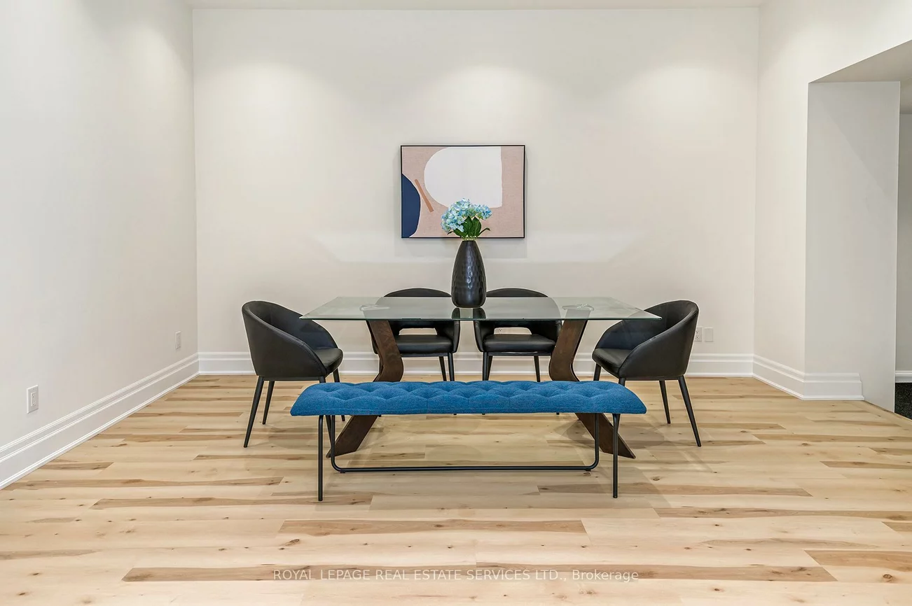 1618, Dogwood, Mineola, Mississauga