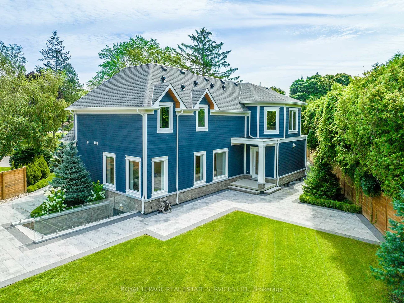 1618, Dogwood, Mineola, Mississauga