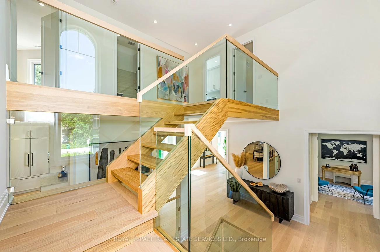 1618, Dogwood, Mineola, Mississauga