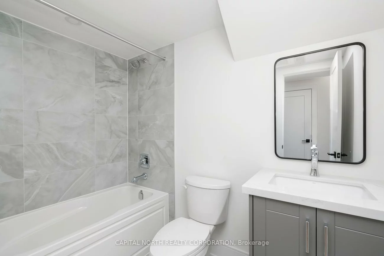 1076, Roosevelt, Lakeview, Mississauga
