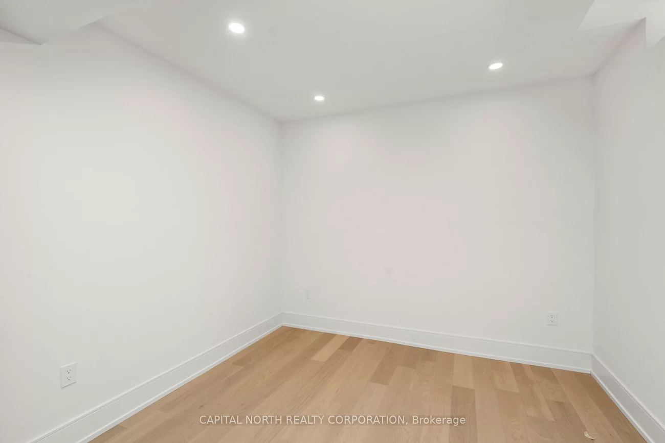 1076, Roosevelt, Lakeview, Mississauga