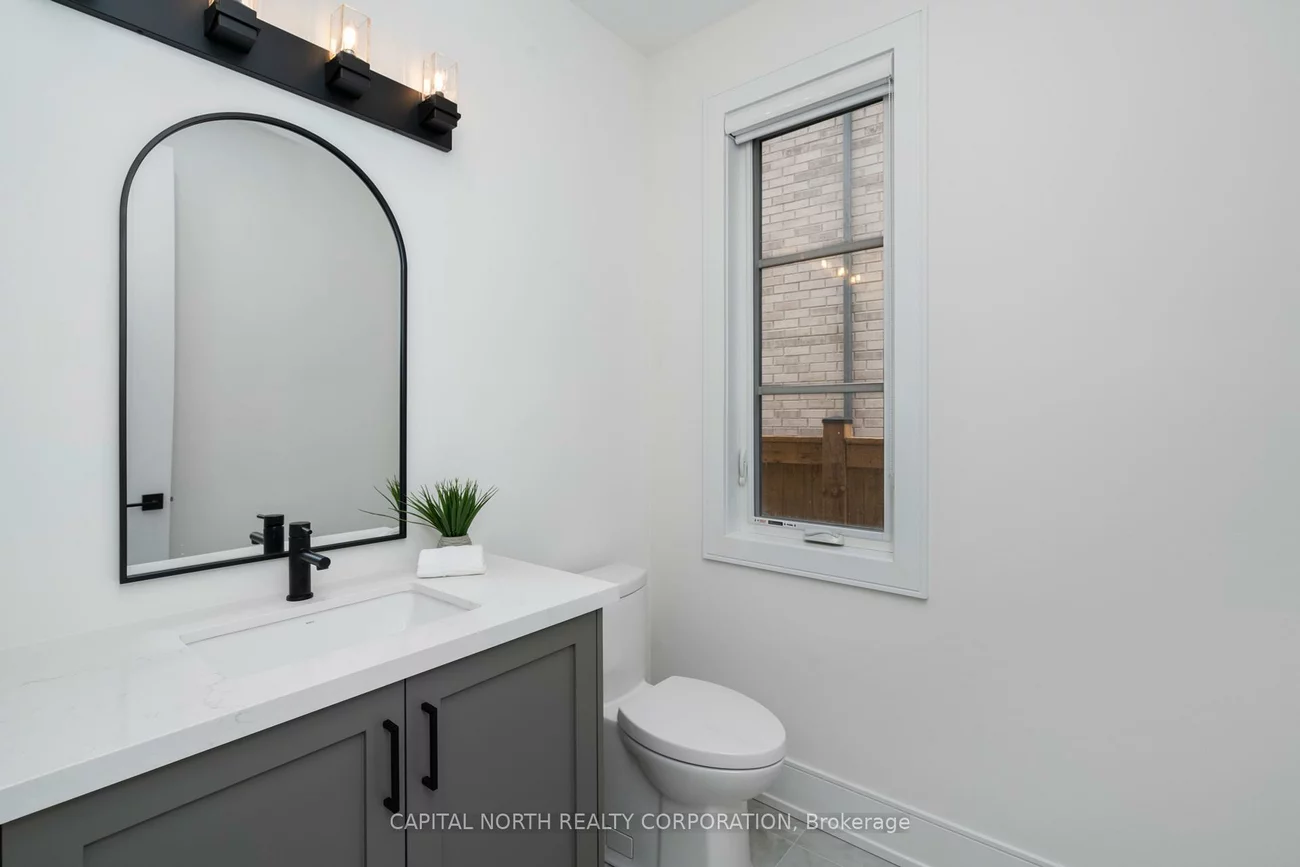 1076, Roosevelt, Lakeview, Mississauga