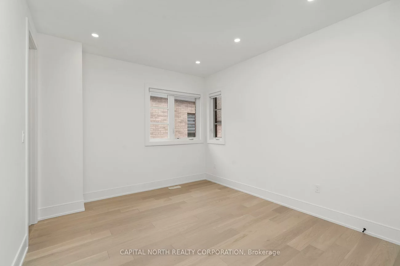 1076, Roosevelt, Lakeview, Mississauga