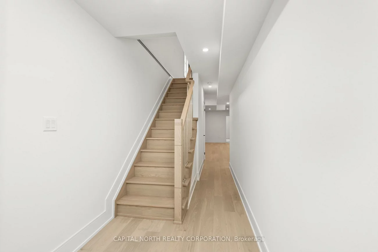 1076, Roosevelt, Lakeview, Mississauga
