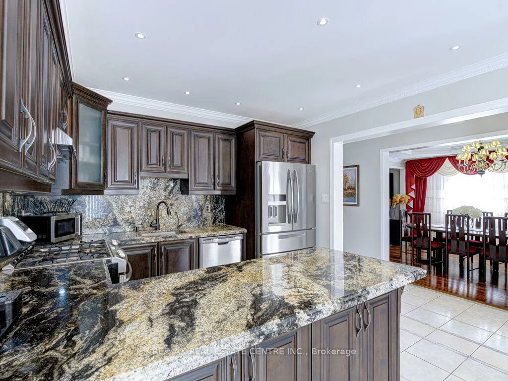 1078, windsor hill, East Credit, Mississauga