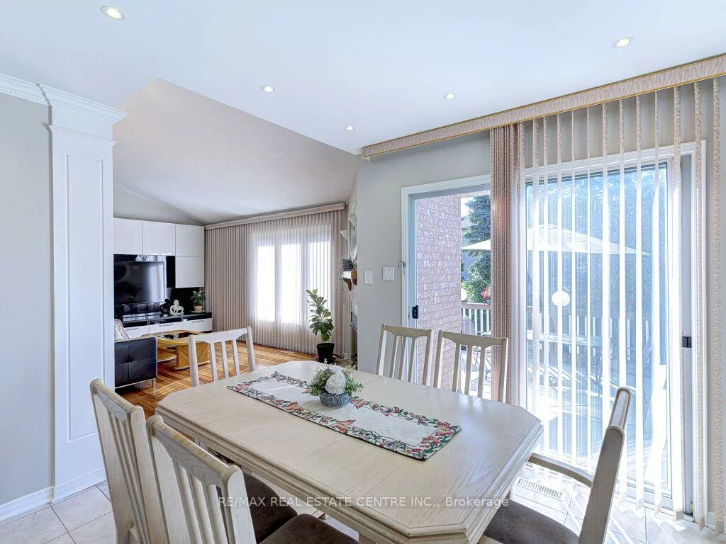 1078, windsor hill, East Credit, Mississauga