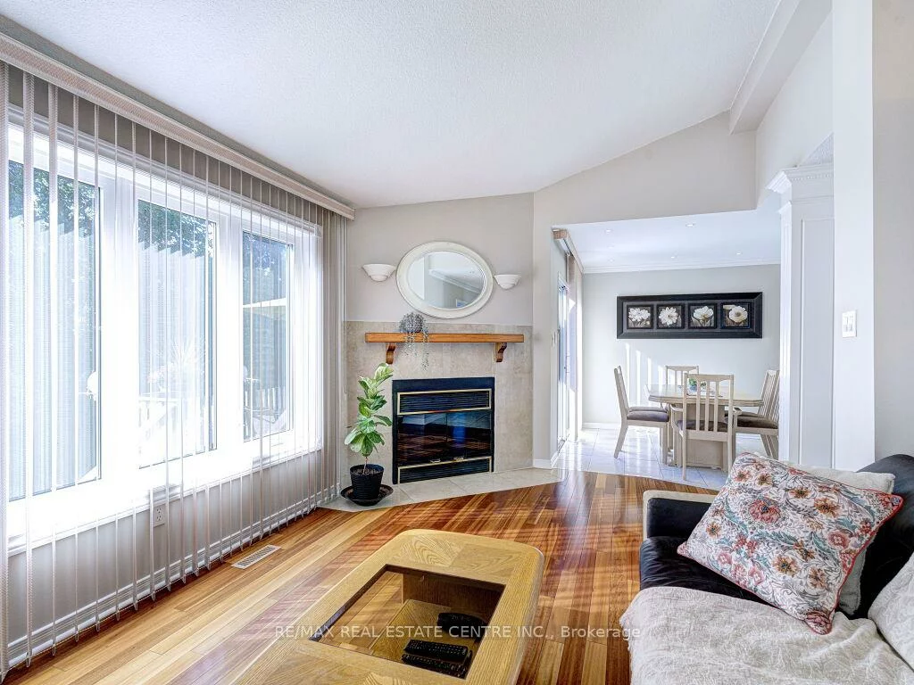 1078, windsor hill, East Credit, Mississauga