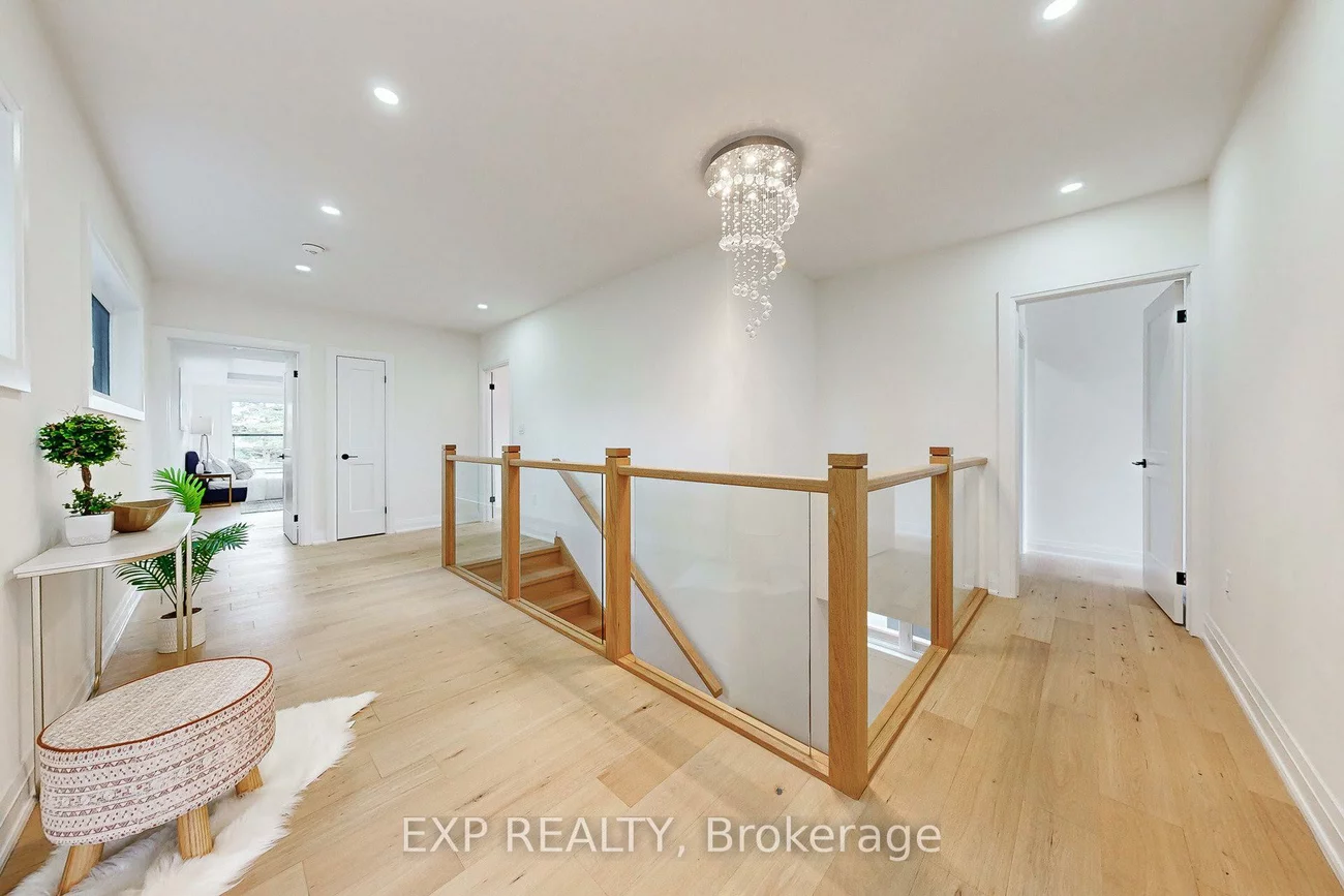 768, Montbeck, Lakeview, Mississauga