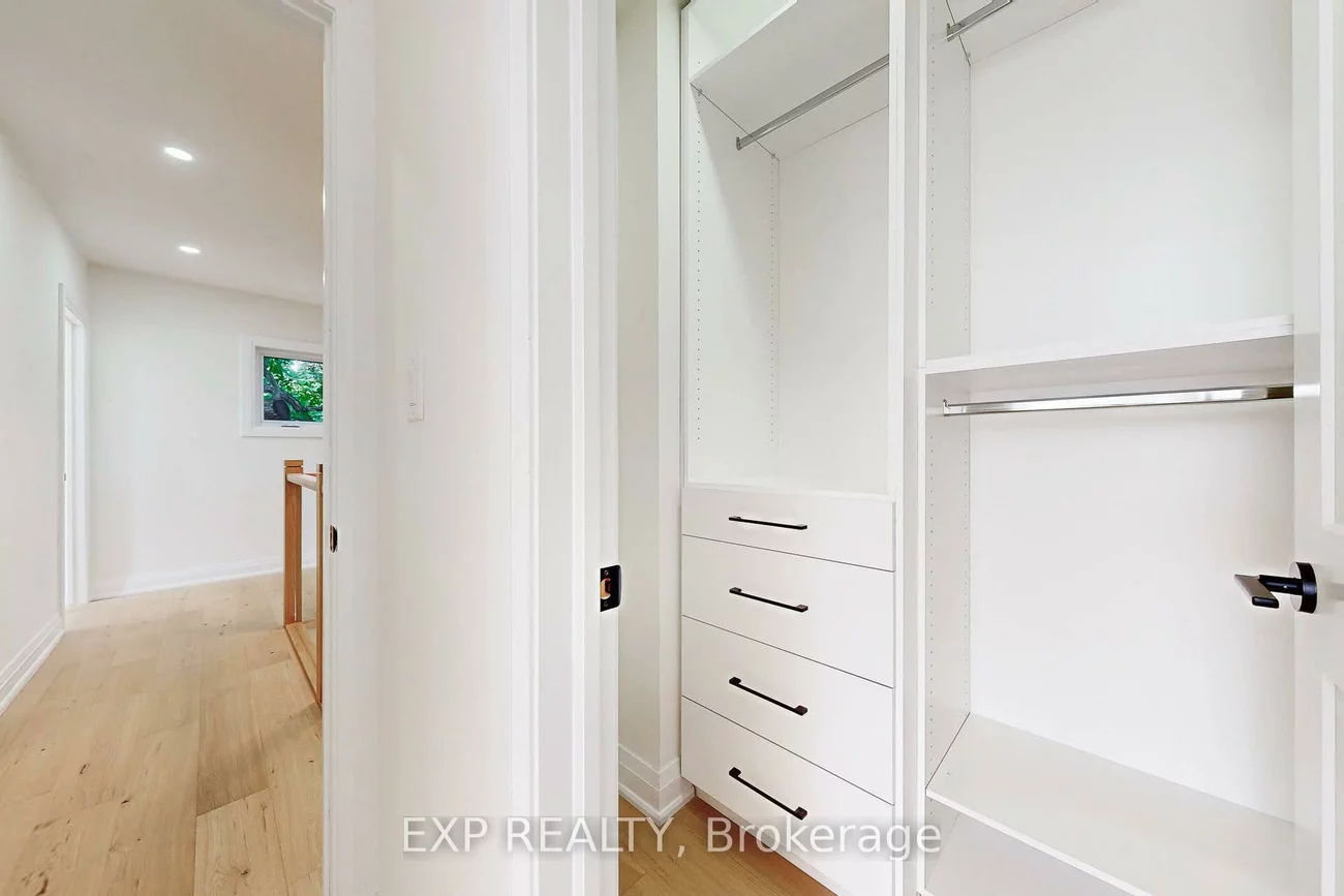 768, Montbeck, Lakeview, Mississauga