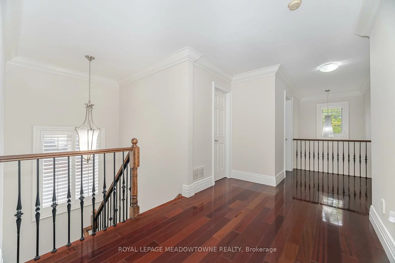 915, Gaslight, Meadowvale Village, Mississauga