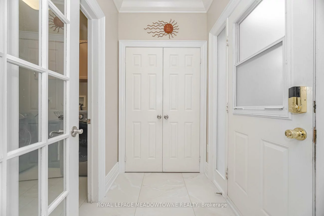 915, Gaslight, Meadowvale Village, Mississauga