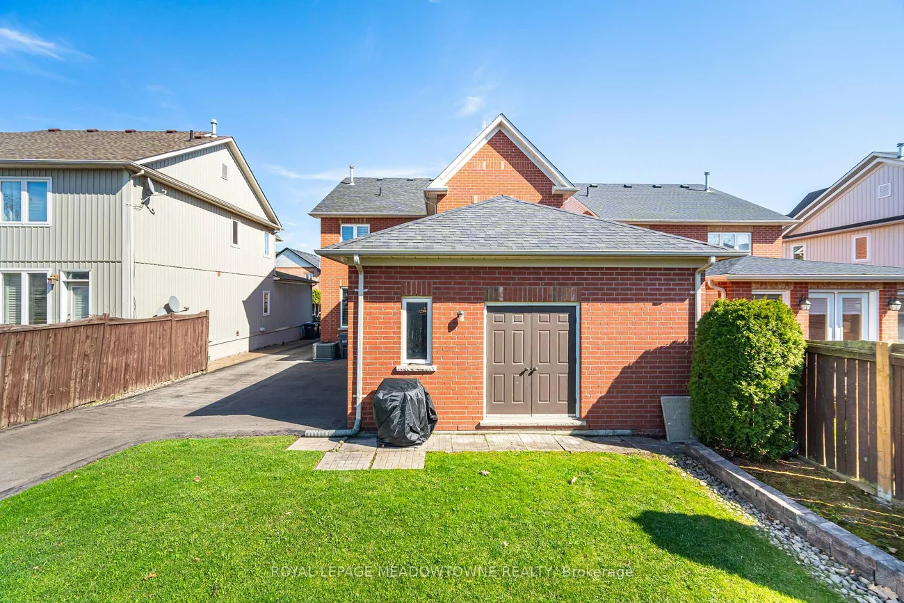 915, Gaslight, Meadowvale Village, Mississauga