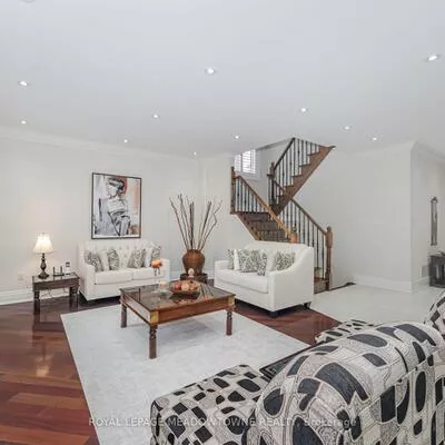 915, Gaslight, Meadowvale Village, Mississauga