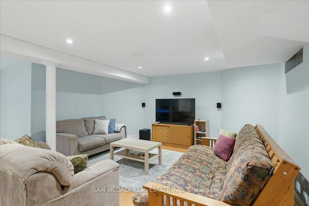 1713, Pengilley, Clarkson, Mississauga