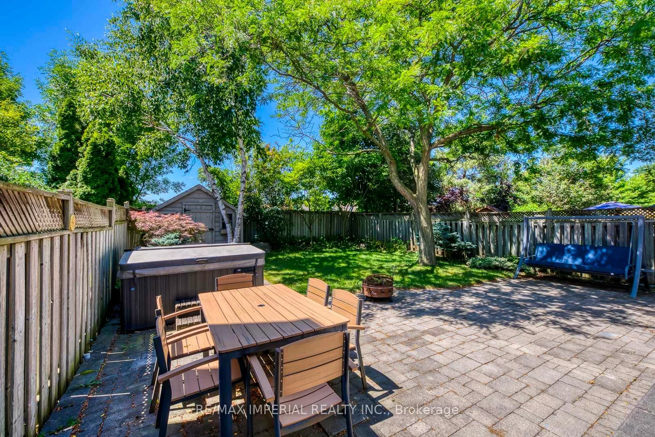 5560, Middlebury, Central Erin Mills, Mississauga