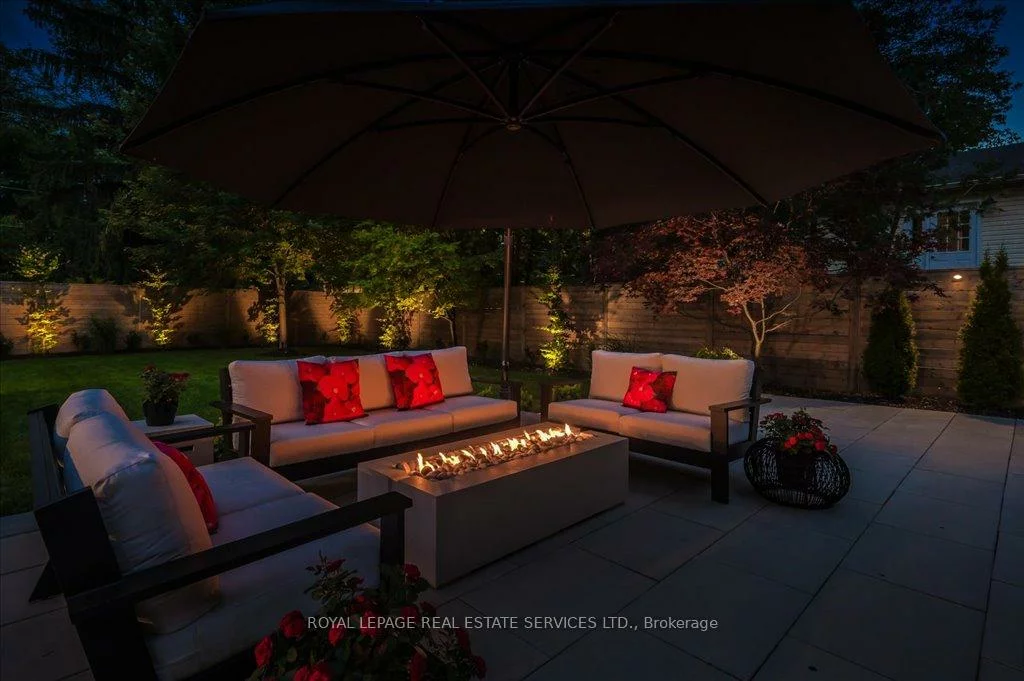 169, Oakes, Mineola, Mississauga