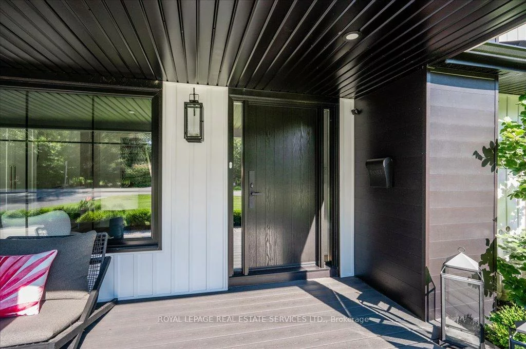 169, Oakes, Mineola, Mississauga