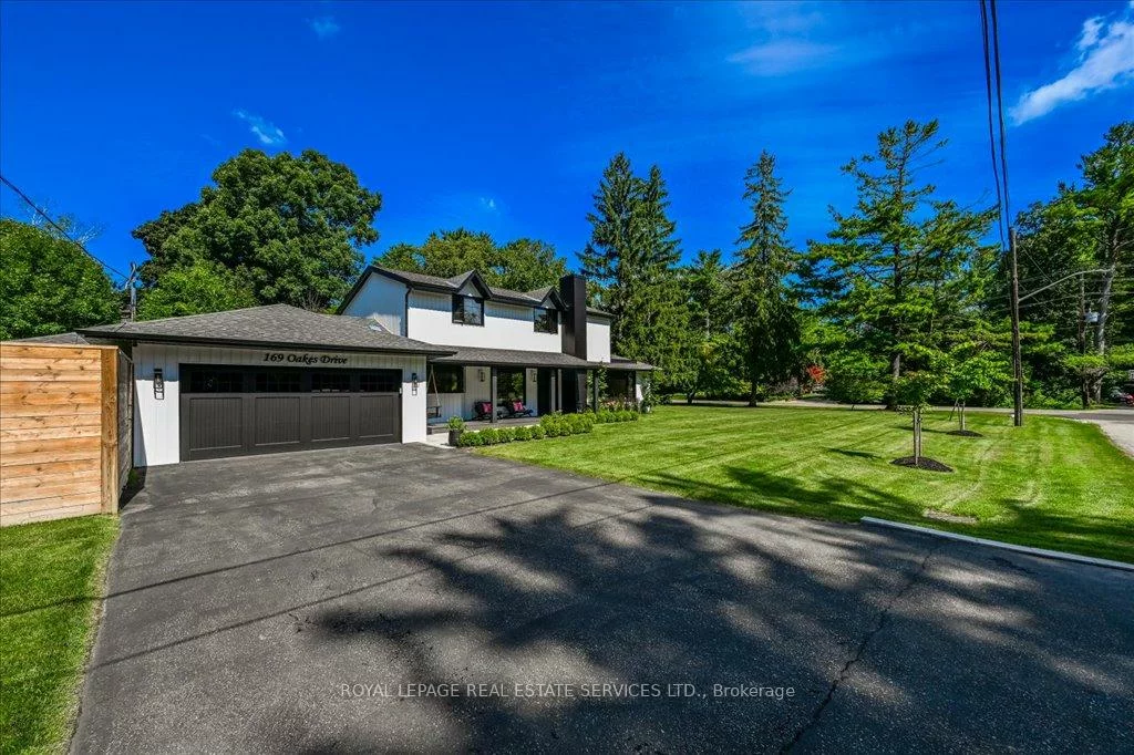 169, Oakes, Mineola, Mississauga