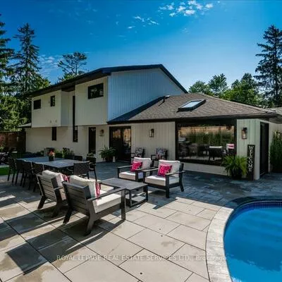 169, Oakes, Mineola, Mississauga