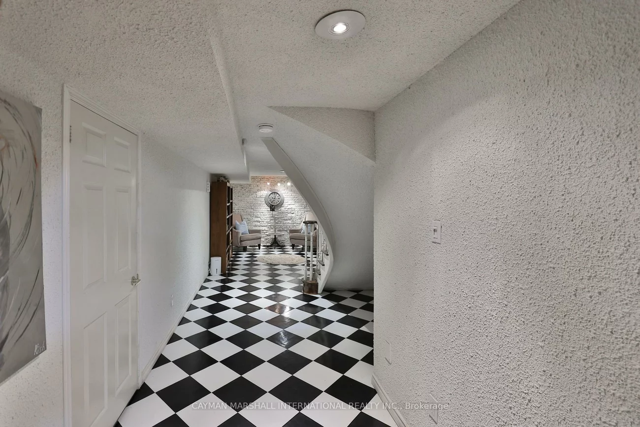 3555, Kingbird, Erin Mills, Mississauga