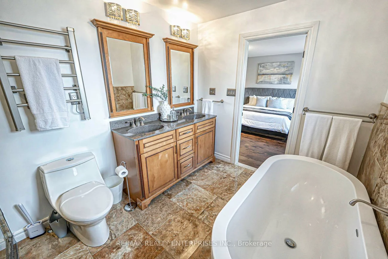 2344, Kenbarb, Cooksville, Mississauga