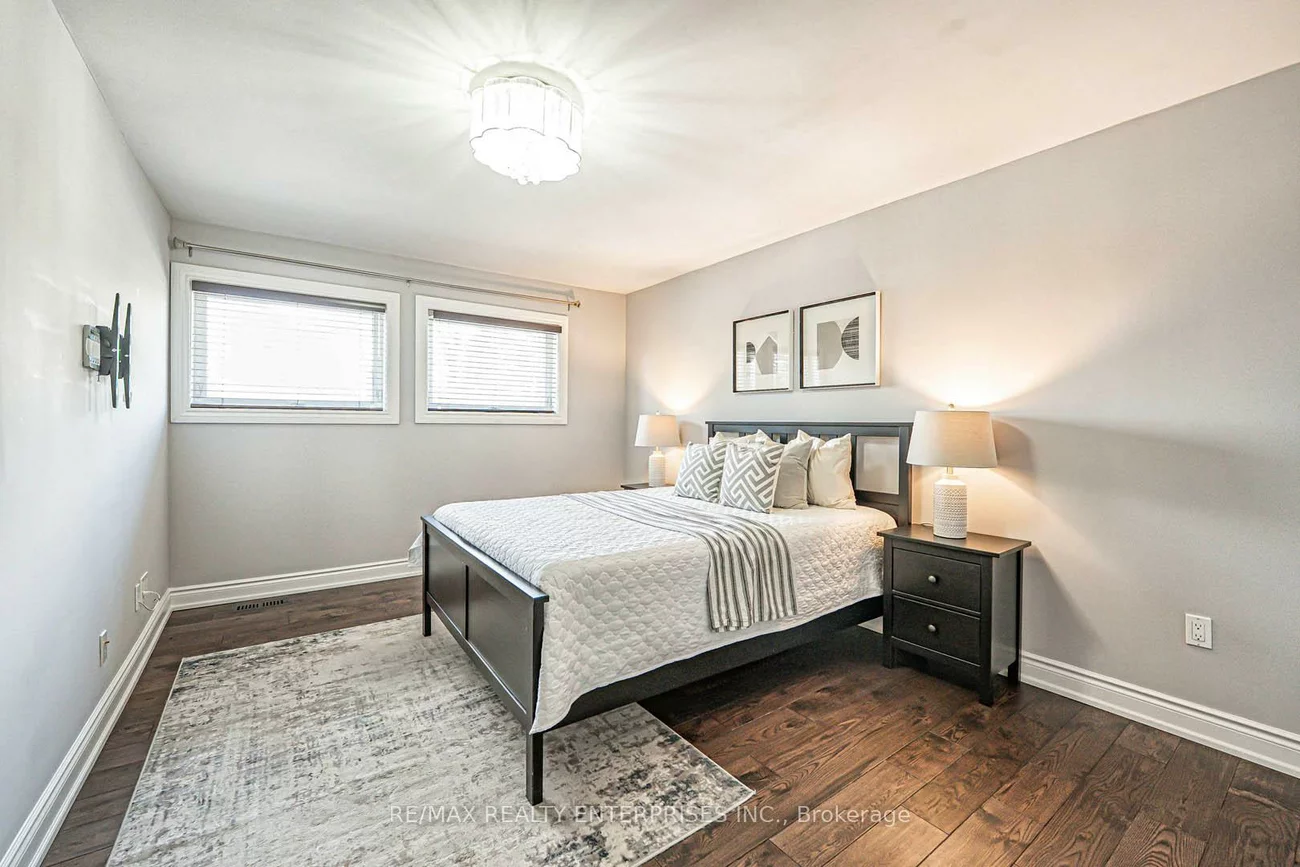 2344, Kenbarb, Cooksville, Mississauga