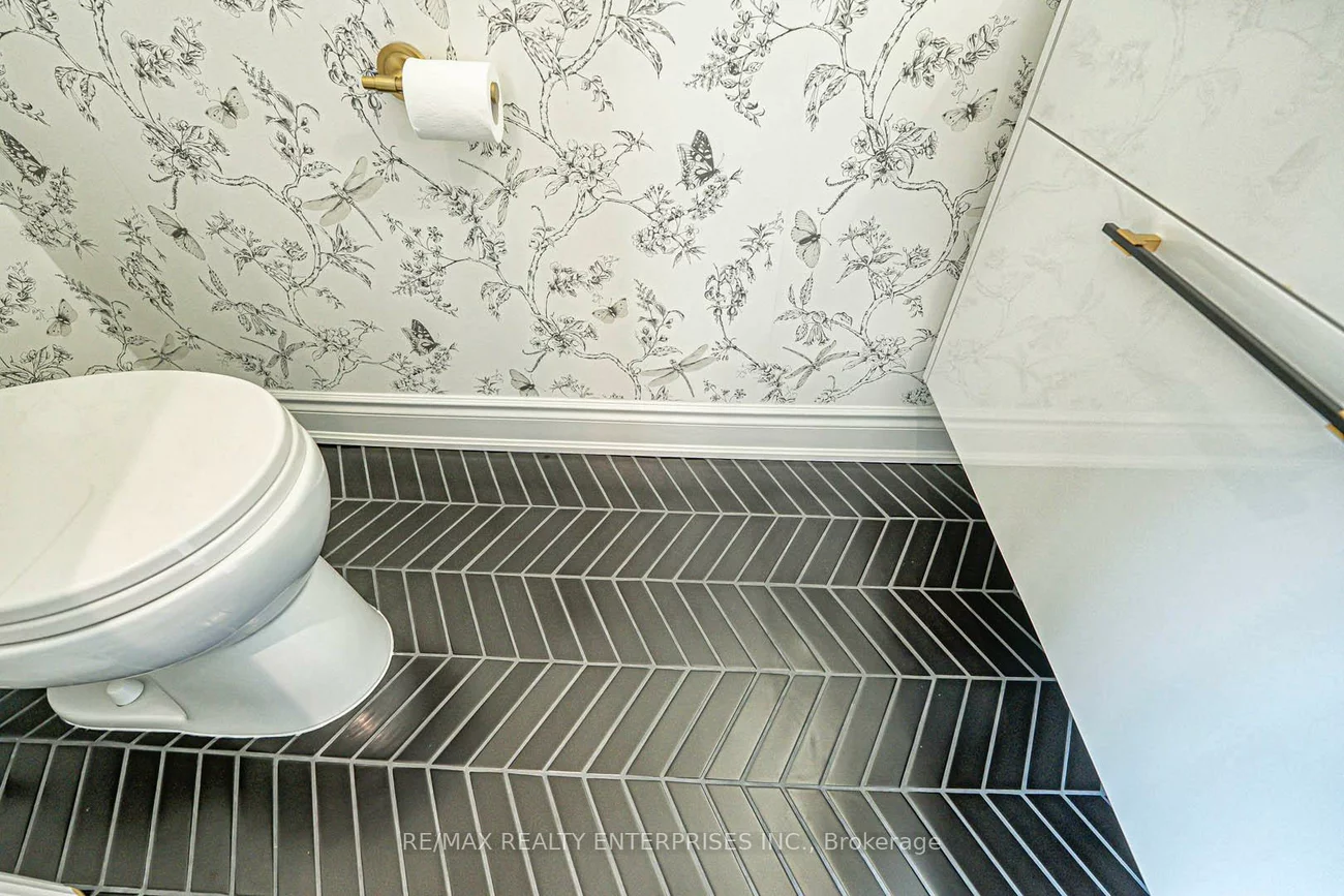 2344, Kenbarb, Cooksville, Mississauga