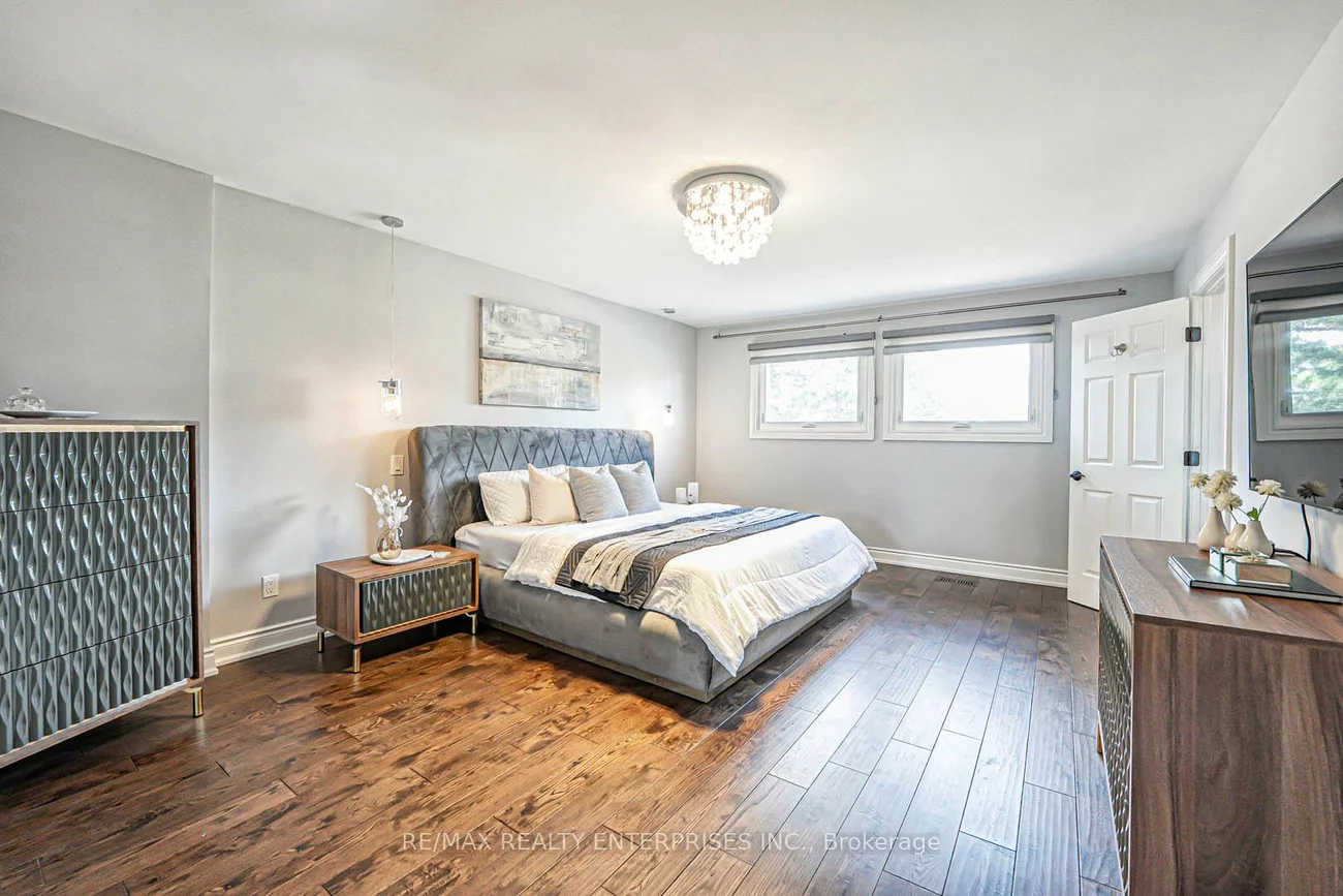 2344, Kenbarb, Cooksville, Mississauga