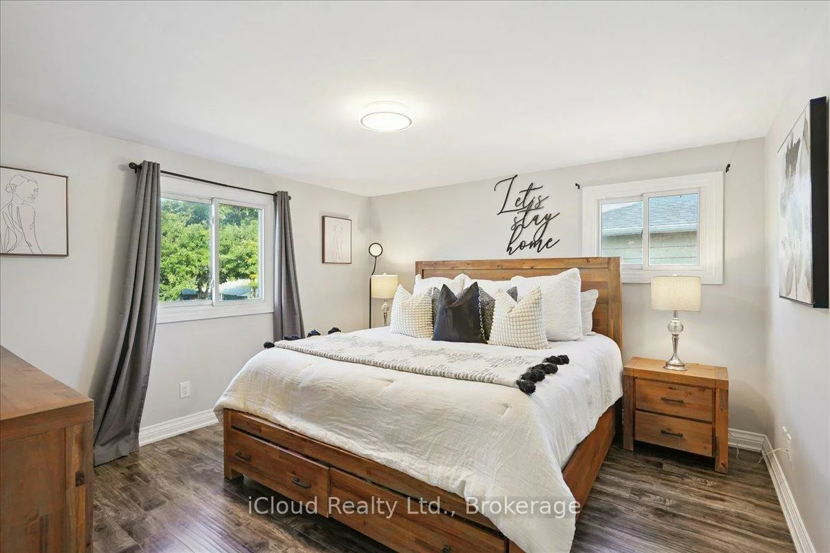 2224, Thorn Lodge, Sheridan, Mississauga