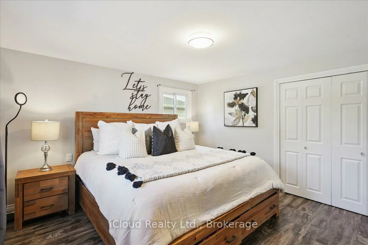 2224, Thorn Lodge, Sheridan, Mississauga