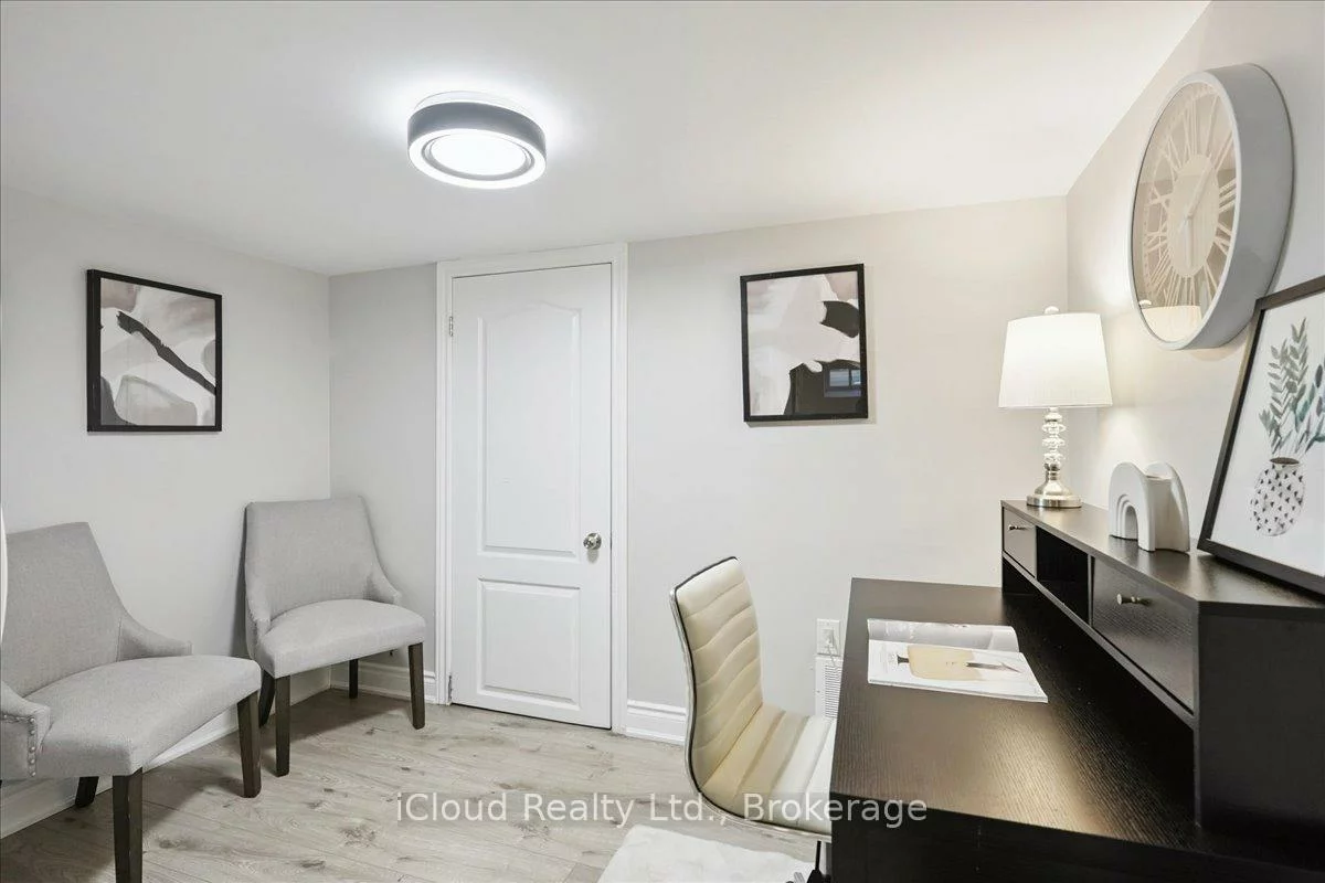 2224, Thorn Lodge, Sheridan, Mississauga