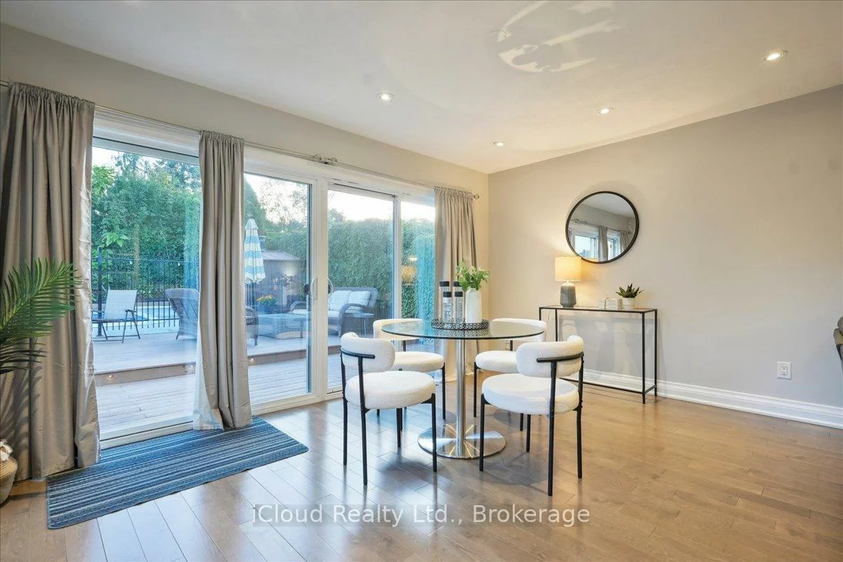 2224, Thorn Lodge, Sheridan, Mississauga