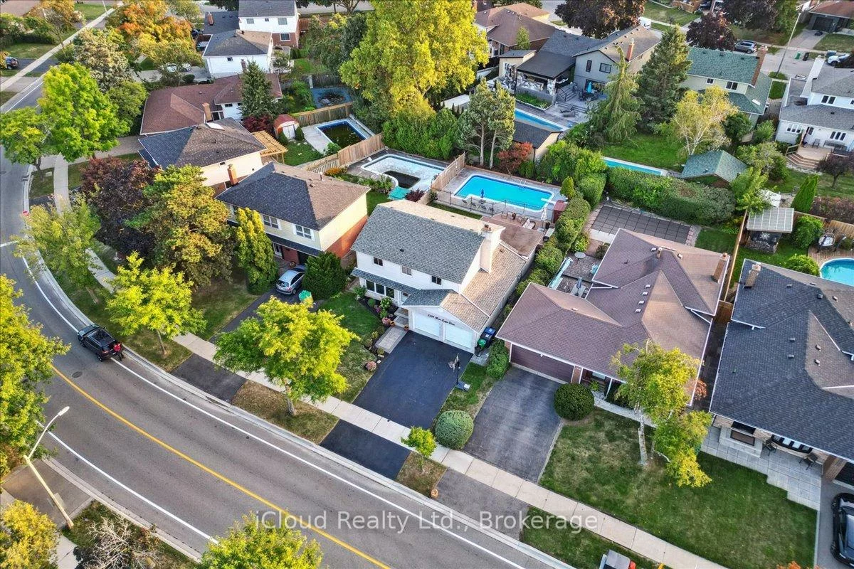 2224, Thorn Lodge, Sheridan, Mississauga