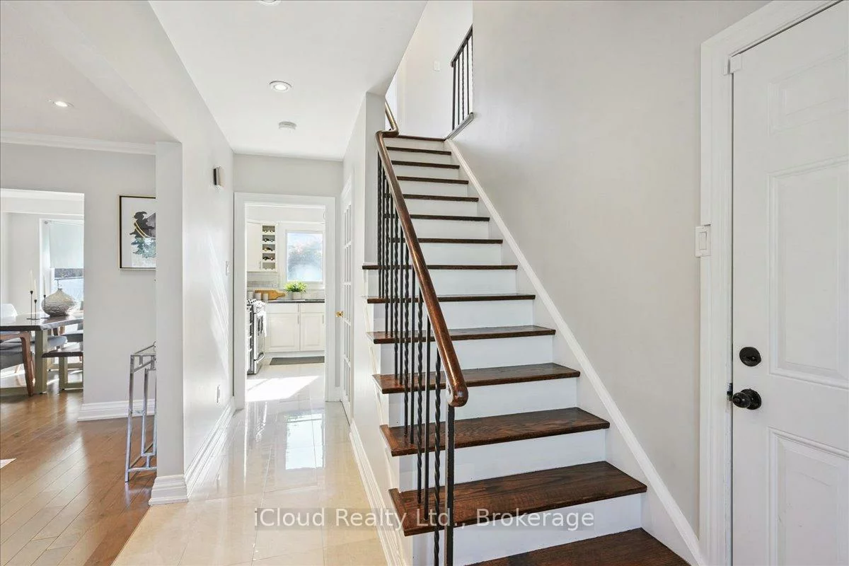 2224, Thorn Lodge, Sheridan, Mississauga
