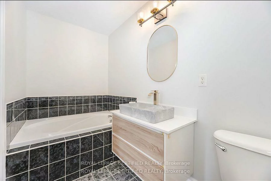 3173, Bentley, Churchill Meadows, Mississauga