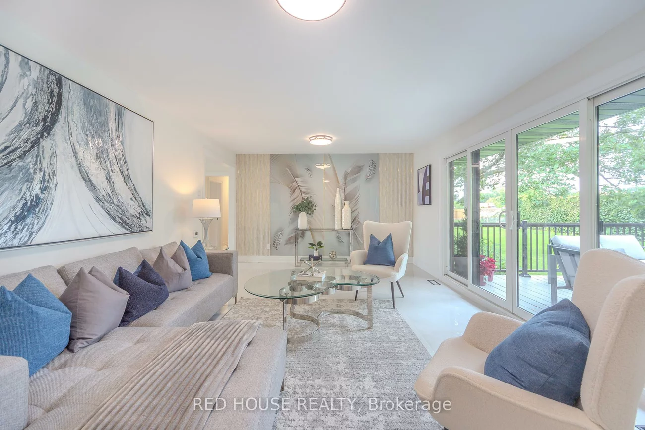 1253, Melton, Lakeview, Mississauga