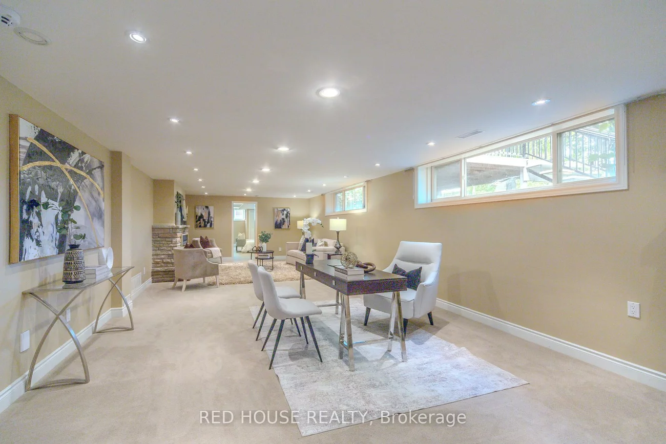 1253, Melton, Lakeview, Mississauga