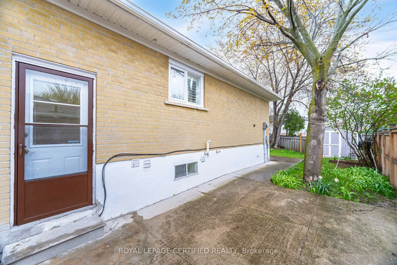 542, Lana, Mississauga Valleys, Mississauga