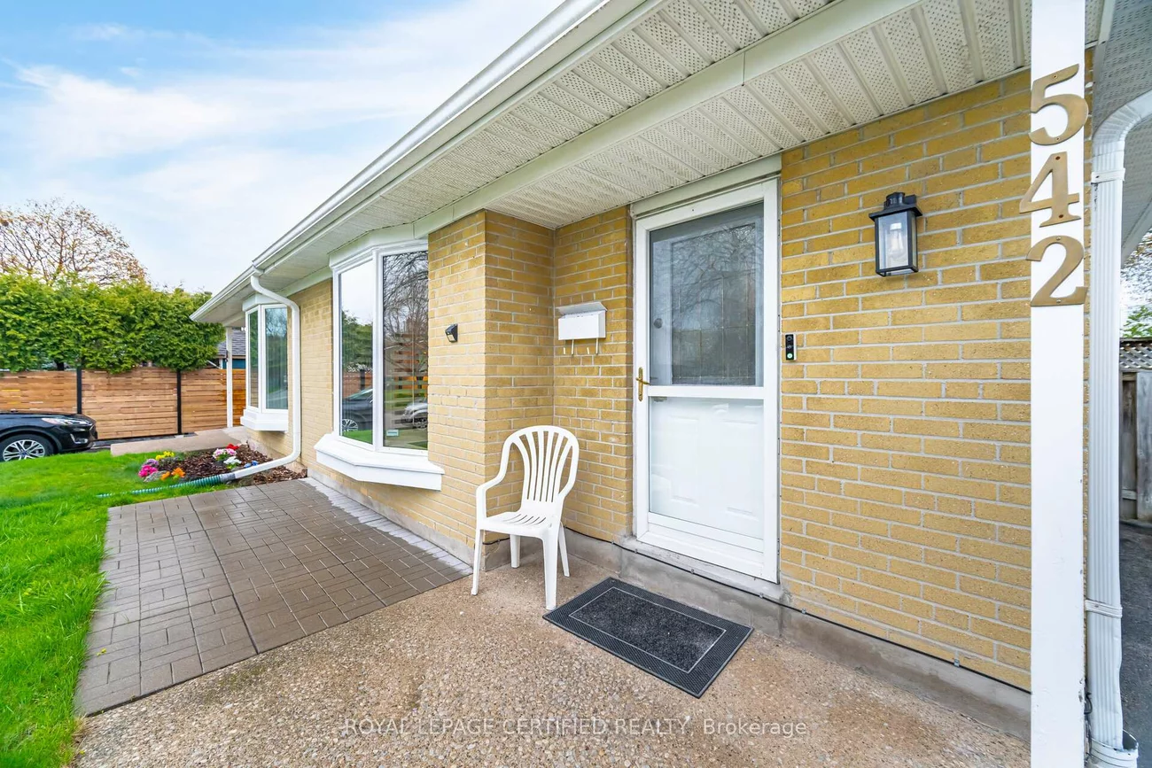 542, Lana, Mississauga Valleys, Mississauga