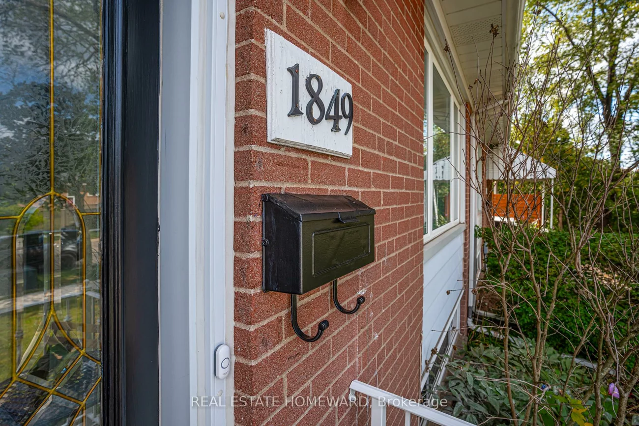 1849, Sandgate, Clarkson, Mississauga