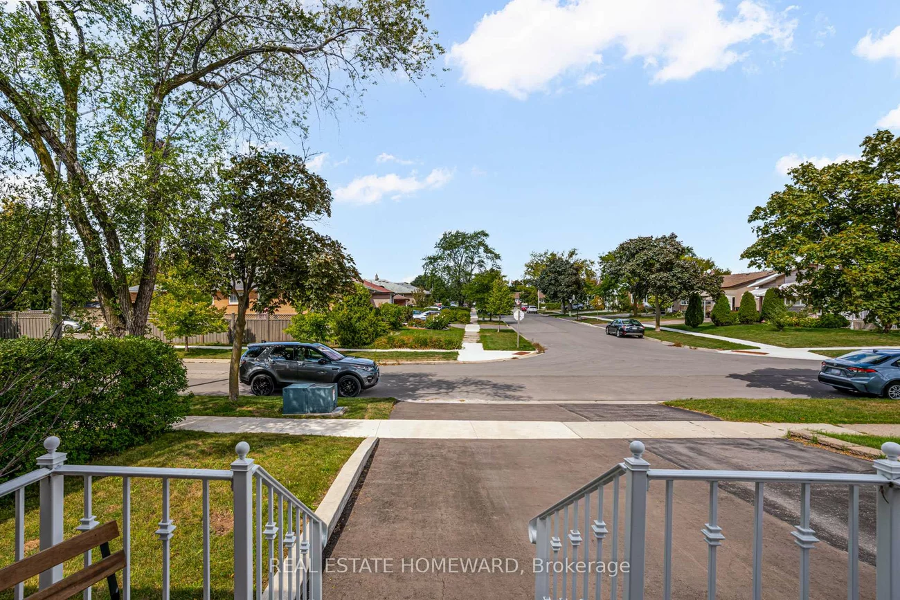 1849, Sandgate, Clarkson, Mississauga